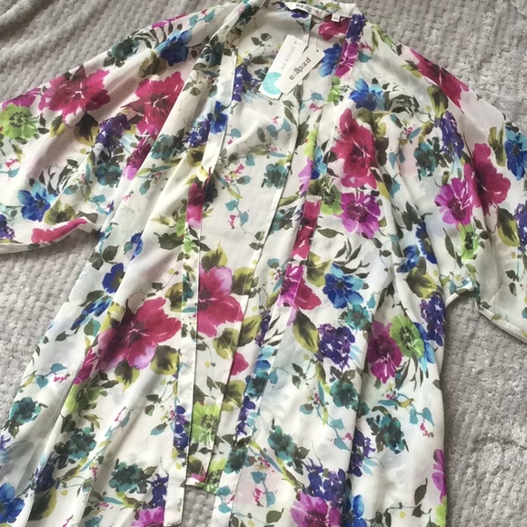 paradigma Accessories - NWT Paradigma Floral Kimono